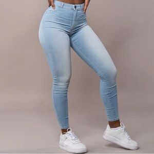 FITJEANS Sky Blue Skinny Jeans